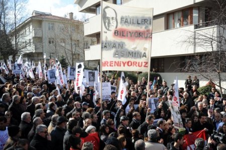 Kılıçdaroğlu: Gelecek kuşaklara anlatmak için Demokrasi Müzesi kurulmalı
