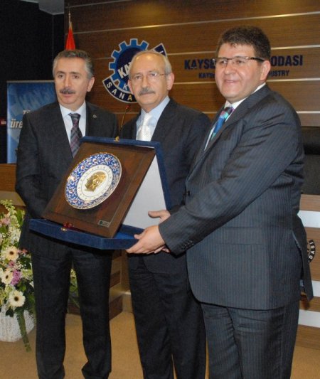 Kılıçdaroğlu: İlk 10 ekonomide yer almak için her yıl yüzde 7 büyümeliyiz