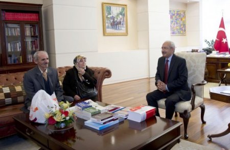 Kılıçdaroğlu: Silah bırakıp başka bir ülkede yaşarlarsa memnunluk duyarız