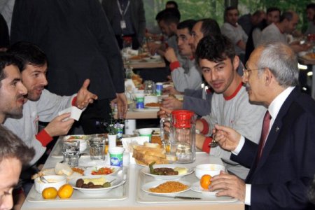 Kılıçdaroğlu: Tam demokrasi için vergilerin nereye gittiğini bilmeliyiz