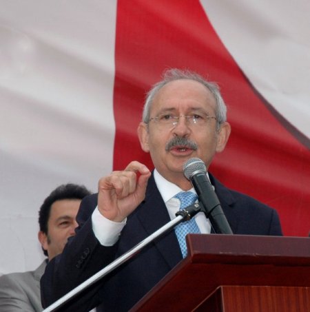 Kılıçdaroğlu: Uzaya aygıt göndereceksin, o üniversiteye sırtını döneceksin