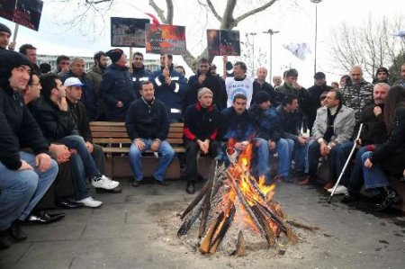 Kılıçdaroğlu Ve Gürsel Tekin'den İtfaiye İşçilerinin Eylemine Destek