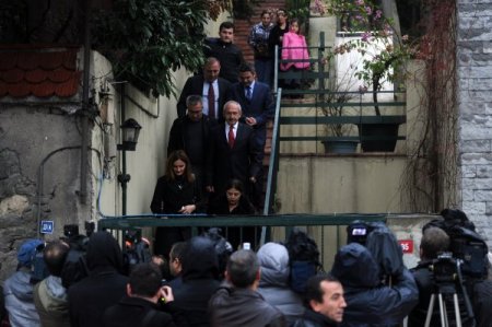 Kılıçdaroğlu: Yaşar Kemal edebiyatımızın çınarı