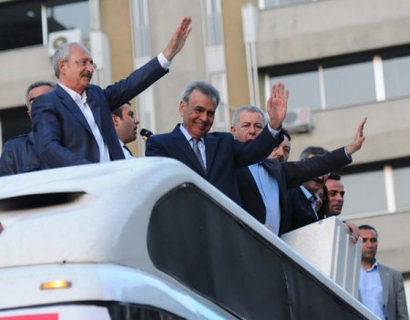 Kılıçdaroğlu'dan, İzmir Büyükşehir Belediyesine Destek Ziyareti (1)