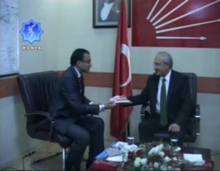 Kılıçdaroğlu’na doğum gününde Kur’an ve başörtüsü hediye edildi