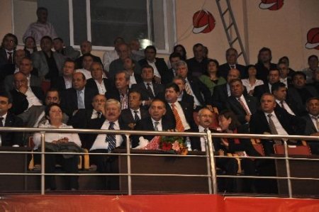 Kılıçdaroğlu'ndan Şimdi De Ev Hanımlara Maaş Vaadi