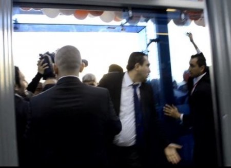 Kılıçdaroğlu'nun açtığı belediye binasında arbede