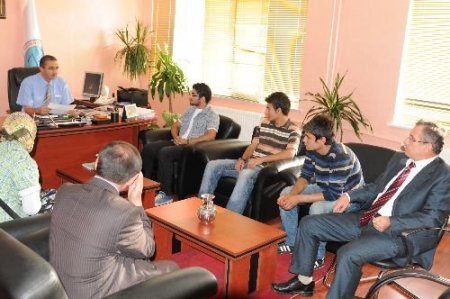 Kilis 7 Aralık Üniversitesi Başarılı Öğrencileri Ödüllendirdi
