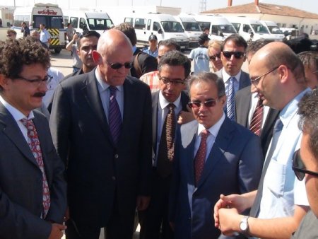 Kilis Valisi Tapsız'dan, Hollanda Dışişleri Bakanı'na Suriye sorusu