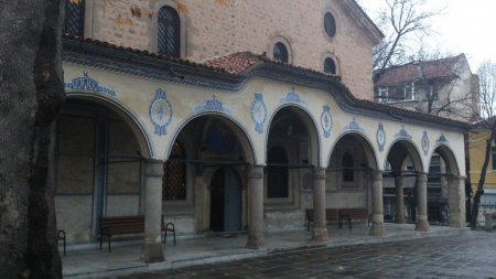 Kilise elektrik borcunu ödenmek için bağışlanan kol saatine ilgi olmadı