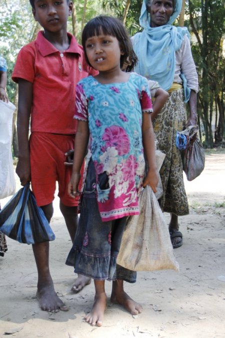 Kimse Yok Mu, Bangladeş-Myanmar sınırında kurban eti dağıtıyor