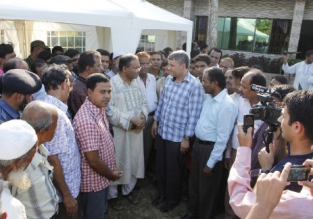 Kimse Yok Mu, bayramda Bangladeşli bakanın köyüne gitti