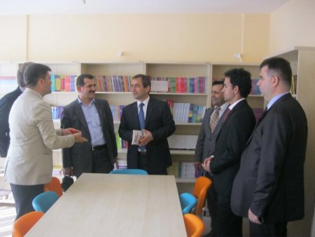 Kimse Yok Mu, Kocaeli'nde İlk Okuma Salonunu Kandıra'da Açtı