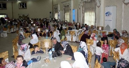 Kimse Yok Mu, yardım yaptığı aileler için Kutlu Doğum etkinliği düzenledi