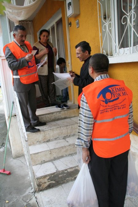 Kimse Yok Mu Derneği, Erzincan'da 500 aileye kurban eti dağıttı