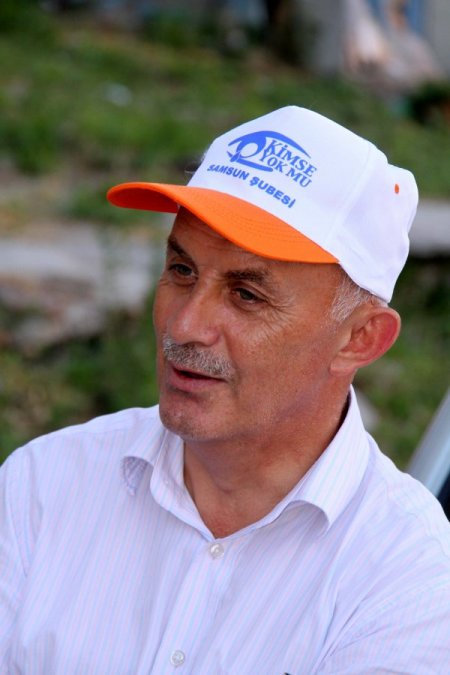 Kimse Yok Mu Derneği, İftarda Bin Kişiye Sıcak Yemek Dağıtıyor