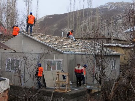 Kimse Yok Mu Derneği, Oğlu Ölen Aksu Ailesine Ev Yaptırdı