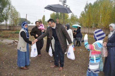 Kimse Yok Mu Derneği gönüllüleri, Patnos'ta gönülleri fethetti