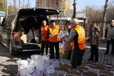 Kimse Yok Mu Derneği Van'da 16 Bin Muhtaç Aileye Kurban Eti Dağıttı