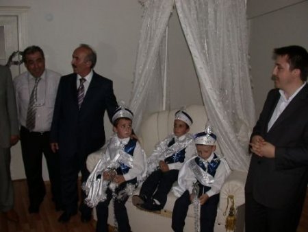 Kimse Yok Mu Derneği Yeni Hizmet Binasında