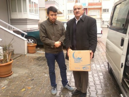 Kimse Yok Mu Derneği’nden Afgan mültecilere yardım