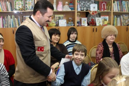 Kimse Yok Mu Derneği'nden Rusya'daki Yetim Çocuklara Yardım