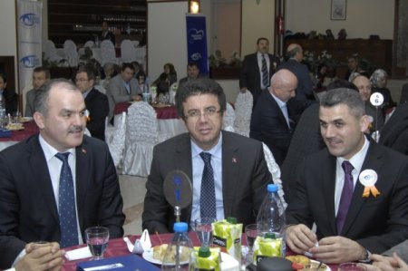 Kimse Yok Mu Derneği’nden yardımseverlere plaket ve teşekkür belgesi