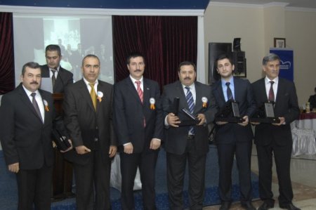 Kimse Yok Mu Derneği’nden yardımseverlere plaket ve teşekkür belgesi