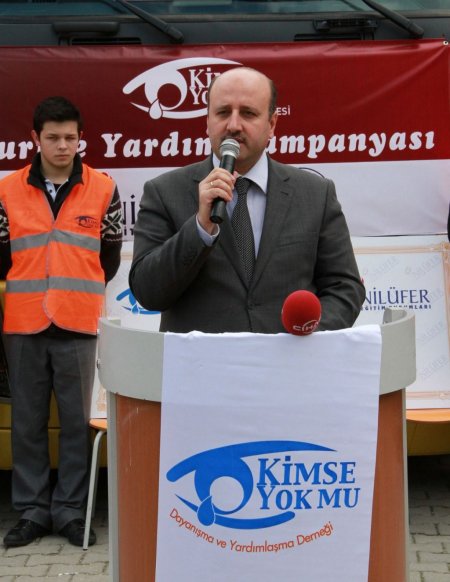 Kimse Yok Mu ve Nilüfer Eğitim Kurumları'ndan Suriyelilere 3 TIR dolusu yardım