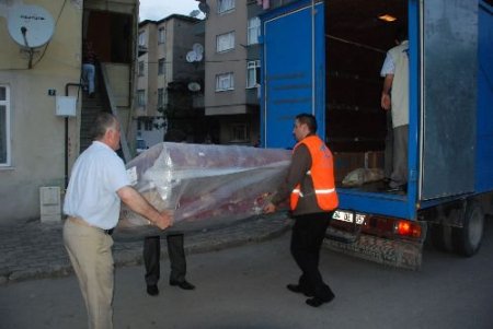 Kimse Yok Mu Yardımlarıyla Yüzleri Güldürüyor