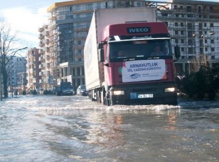 Kimse Yok Mu'dan Arnavutluk'a Yardım