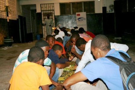 Kimse Yok Mu'dan Haiti'de İftar