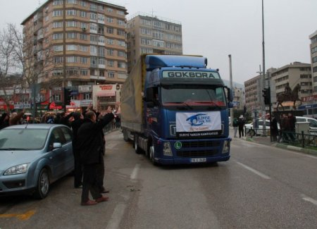 Kimse Yok Mu'dan Suriyeli sığınmacılara 75 ton malzeme yardımı