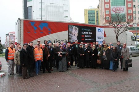 Kimse Yok Mu'dan Suriyeli sığınmacılara 75 ton malzeme yardımı