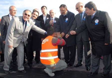 Kimse Yok Mu’nun dar gelirli için yaptıracağı sosyal tesisin temeli atıldı