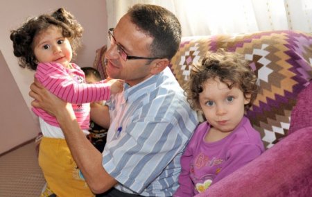 Kimsesiz Büyüdü Kimsesizlerin Abisi Oldu