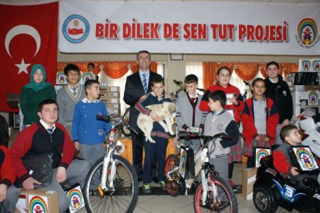 Kimsesiz öğrencilerin dilekleri gerçek oldu