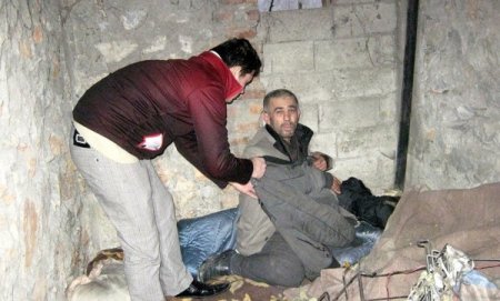 Kimsesiz yaşayan vatandaş 10 yıl sonra ailesine kavuştu