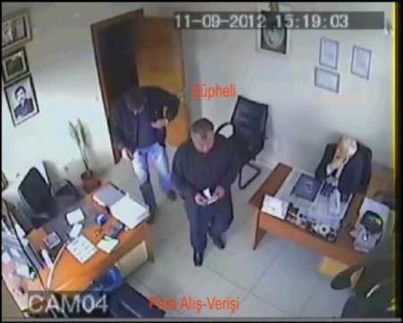 Kimyasal madde yüklü kamyonet, çay kaşığı ile çalınmış