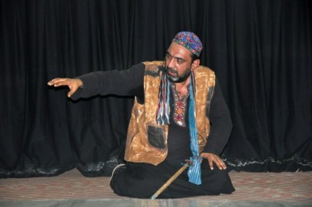 'Kınalı Kuzular' Kozan’da sahnelendi