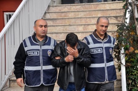 Kiraladıkları araçları, yedek anahtarlarını çıkarıp çalmışlar