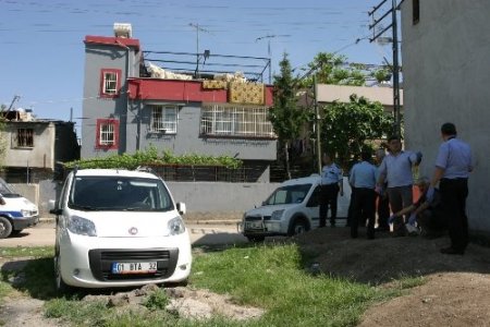 Kiralık araçla kuyumcu soyup kaçtılar