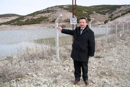 Kirazlı Göleti Taşmaya Başladı