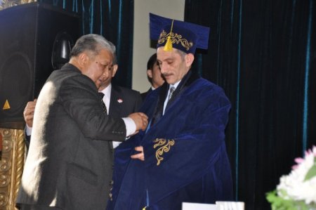 Kırgızistan'da 4 Türk'e fahri profesörlük ve doktora ünvanı verildi