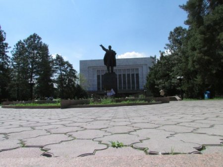 Kırgızistan'da Lenin'siz 1 Mayıs