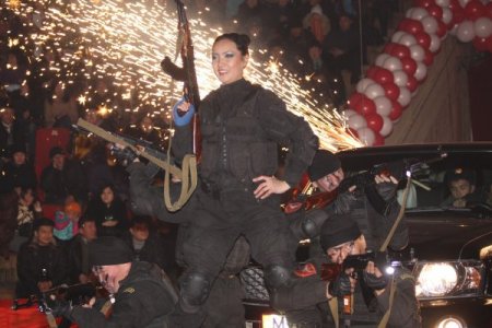 Kırgızistan'da 'Miss Rütbe' Yarışmasında Nefes Kesen Görüntüler