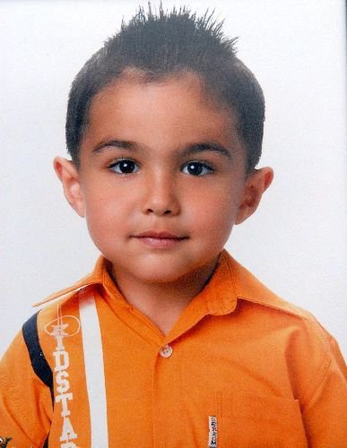 Kırık Kolu İçin Hastaneye Kaldırılan Küçük Yiğit'in Cenazesi Toprağa Verildi