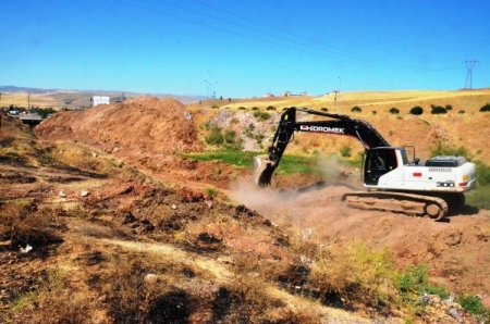Kırıkkale-Kayseri karayolu dere ıslahı çalışması başladı