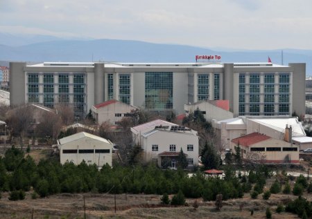 Kırıkkale Üniversitesi Tıp Fakültesi yeni binasına taşındı
