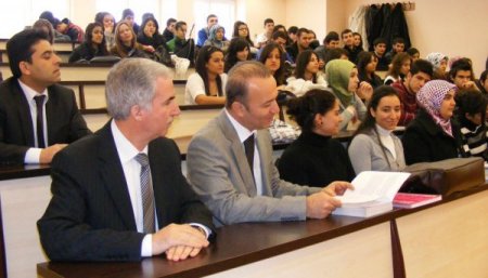 Kırıkkale Valisi Güner, Üniversiteli Öğrencilere Ders Verdi